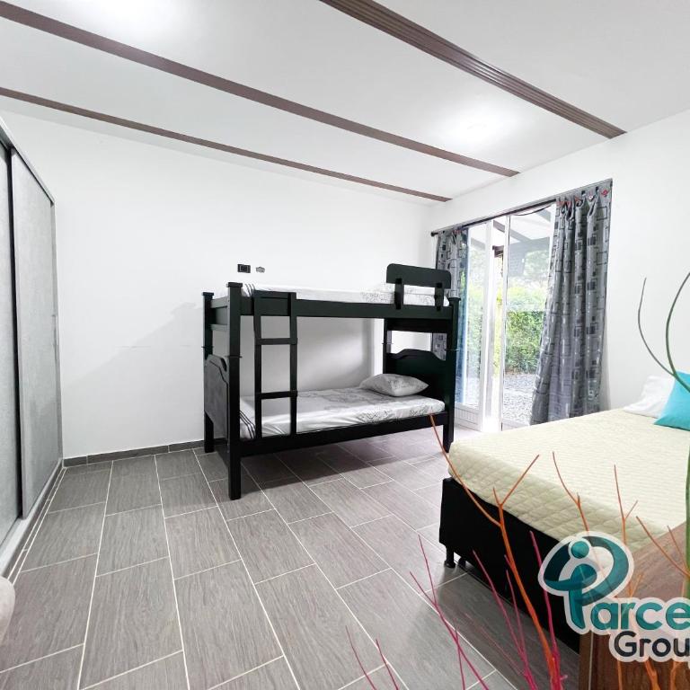 Casa Campestre En Via Principal Por Parceros Group - Casa de 4 dormitorios - 30