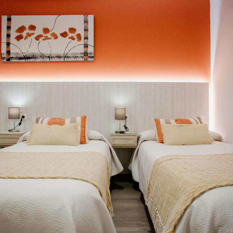 Apartamentos Turisticos Mastil 16 P2 - Habitación Cuádruple con terraza - 10