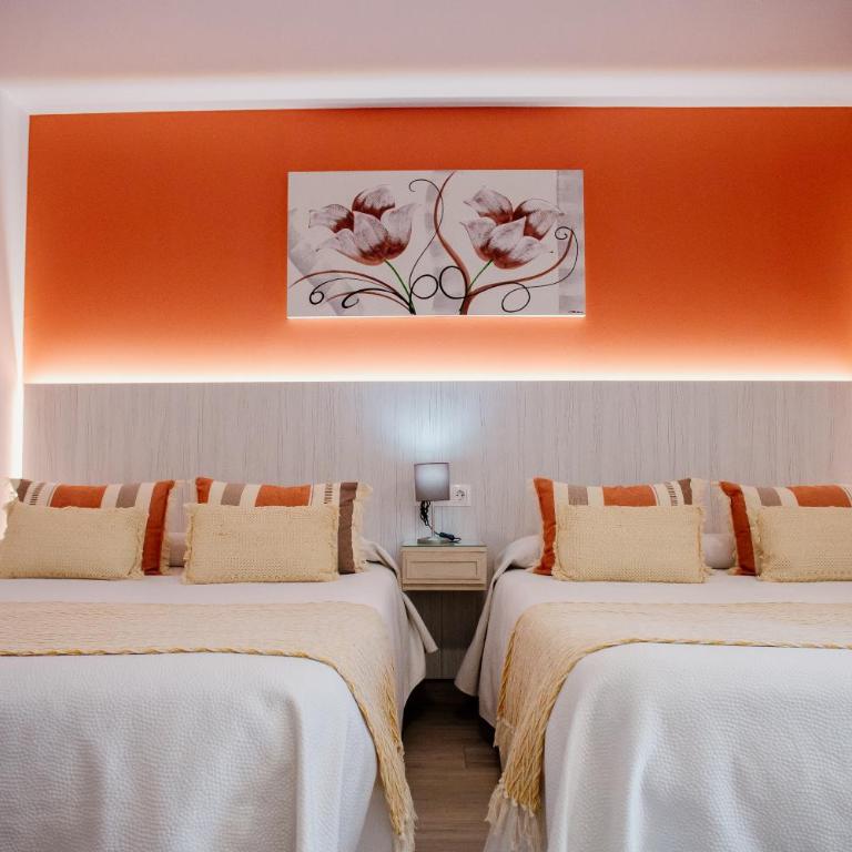 Apartamentos Turisticos Mastil 16 P2 - Habitación Cuádruple con baño privado - 12