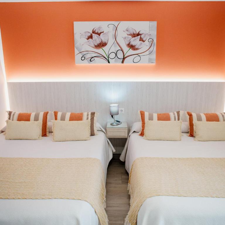 Apartamentos Turisticos Mastil 16 P2 - Habitación Cuádruple con baño privado - 13