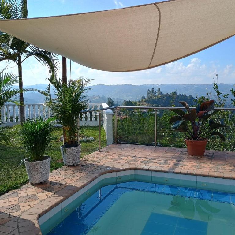 Finca con vista al embalse y jacuzzi - Casa de 3 dormitorios - 35