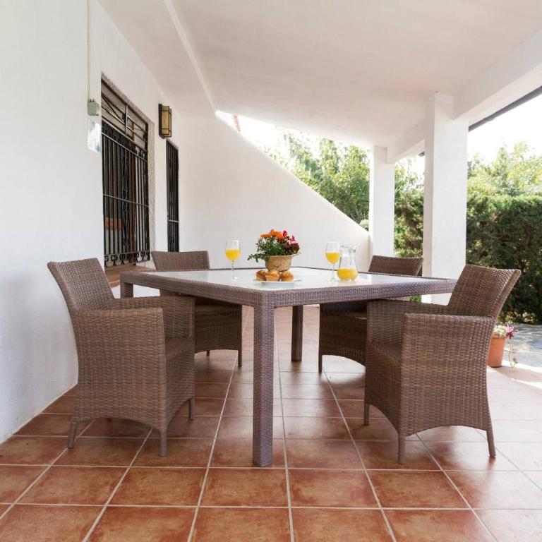 Araceli - Chalet en Riumar con piscina privada, jardín y barbacoa - Deltavacaciones - Casa de 3 dormitorios - 3