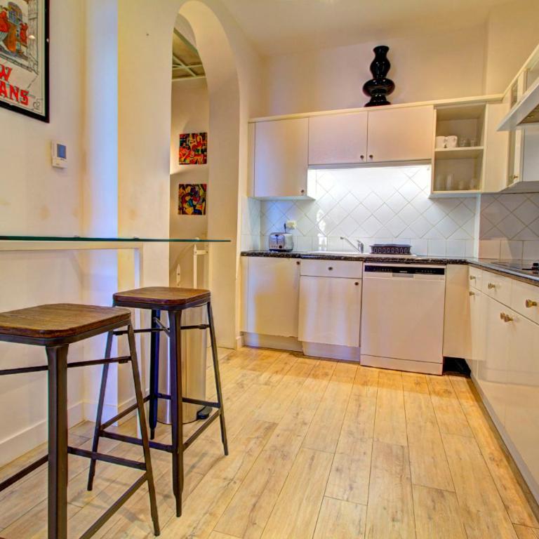 ALC - FF49 - 6 min Palais - beaches - Appartement 3 Chambres - 24