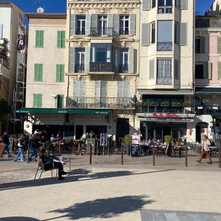 ALC - FF49 - 6 min Palais - beaches - Appartement 3 Chambres - 35