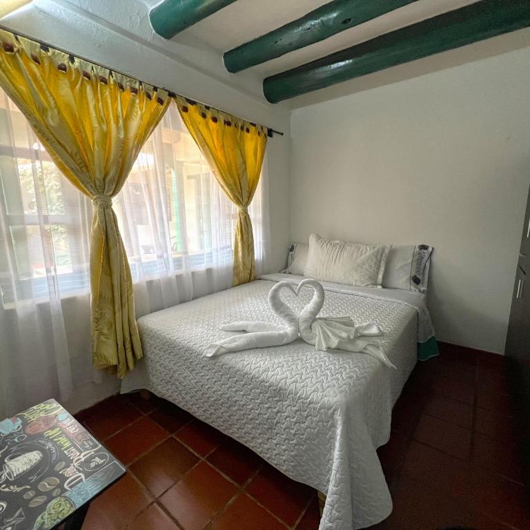 CASA VILLA LUGUIANGA Villa de Leyva - Habitación Cuádruple con baño privado externo - 10