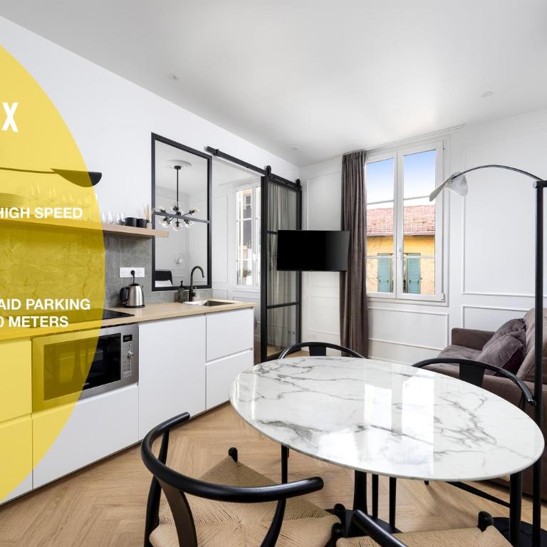 Secret Contemporary Courtyard - One-Bedroom Apartment - 1