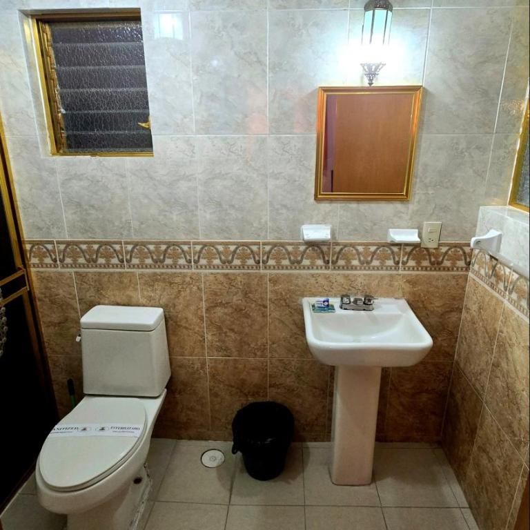 Hotel Plaza Baratillo - Standard Double Room with Two Double Beds - 5