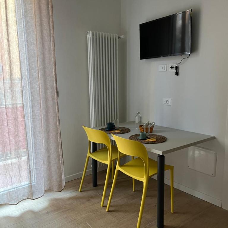 Calari Rooms - Affittacamere - Camera King con Balcone - 5