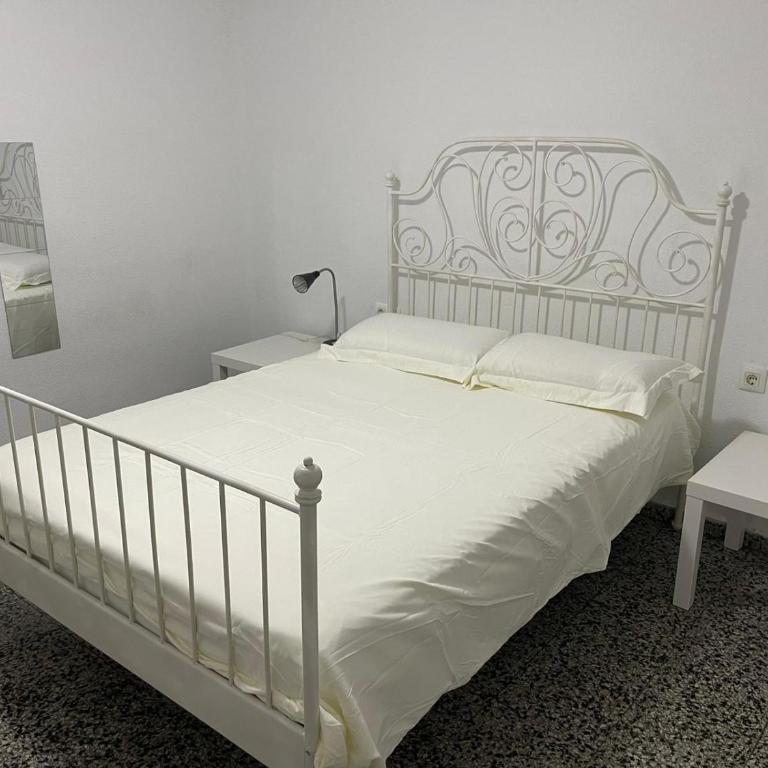 Apartamento de habitaciones privadas en el centro de Málaga - Habitación Doble con baño compartido - 2