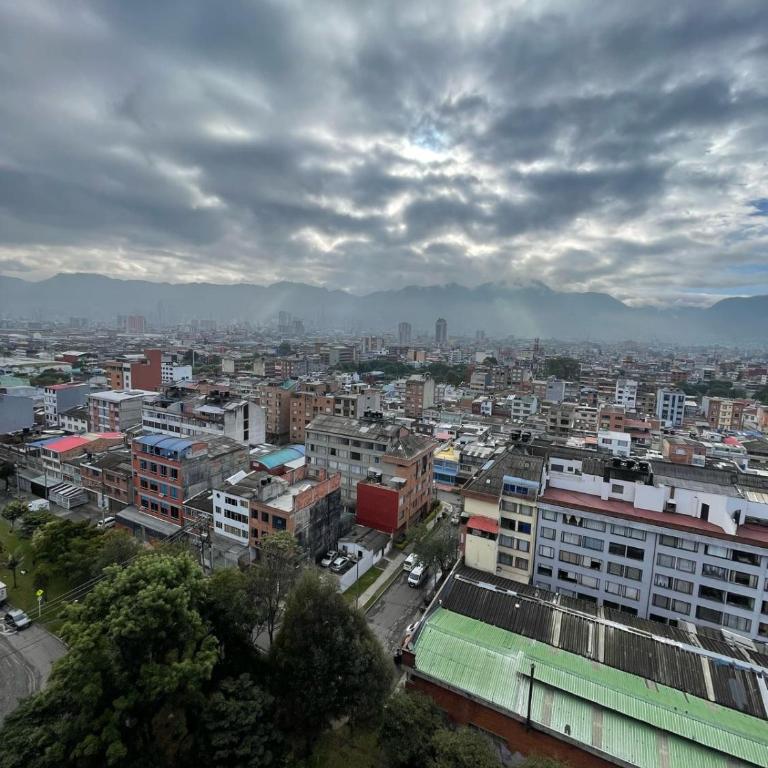 Apto excelente Ubicación Bogotá - Apartamento de 2 dormitorios - 23