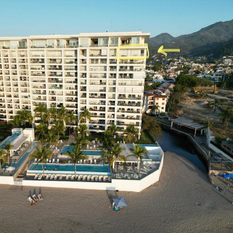 Beachfront & free daily breakfast & 600MB 7010 Wifi by Moikkarentals - One-Bedroom Apartment - 75