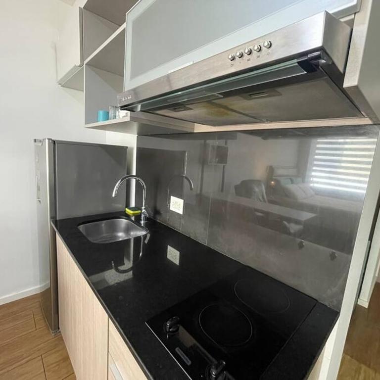 Dpto lujoso y moderno en zona empresarial - One-Bedroom Apartment - 26
