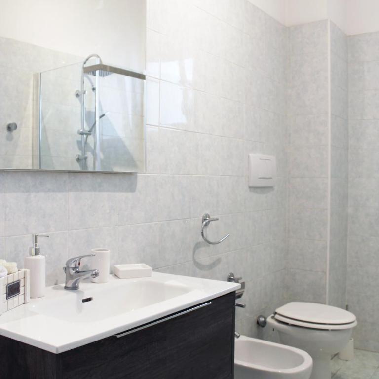 Stanze di Sofia - Camera Matrimoniale Standard con Bagno in Comune - 17
