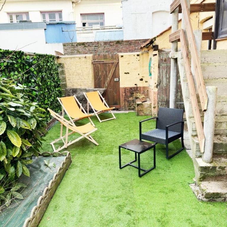 ++++ CENTRAL charmant 70m2 avec balcon, mer à 200 m et rue piétonne à 300 m ++++ - Two-Bedroom Apartment - 23