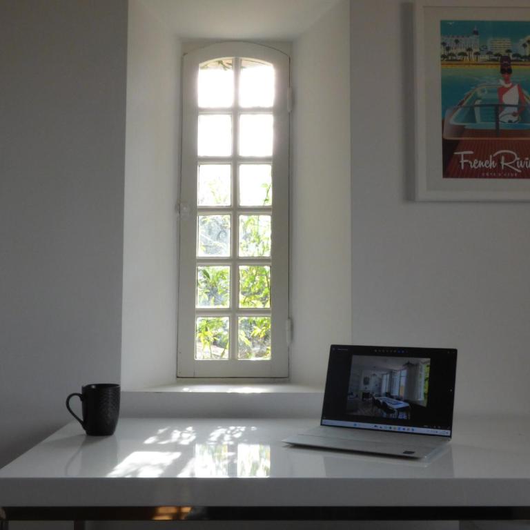 Apartment Picasso in large park with heated pool - Appartement - 5