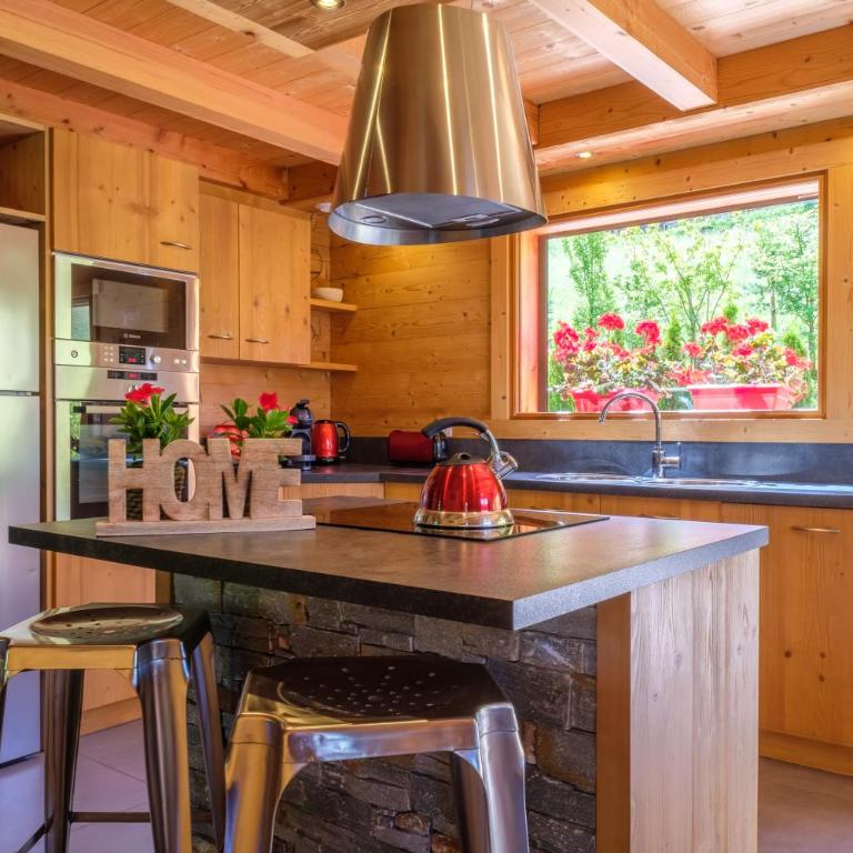 Chalets des Aravis Kitz et Buhel avec Jacuzzi 12 et 15 personnes - Chalet - 14