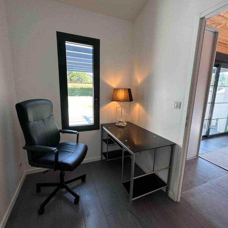 Maison du Lac avec Lagon, Spa de Nage, Jacuzzi - Villa - 19