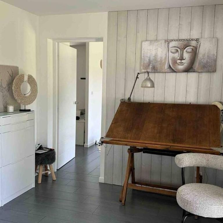 Maison du Lac avec Lagon, Spa de Nage, Jacuzzi - Villa - 23