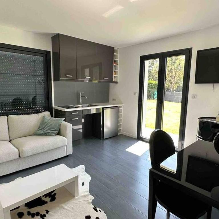 Maison du Lac avec Lagon, Spa de Nage, Jacuzzi - Villa - 30