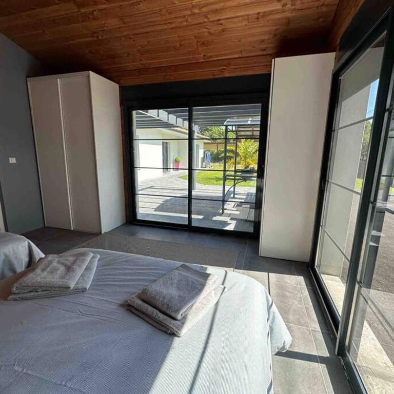 Maison du Lac avec Lagon, Spa de Nage, Jacuzzi - Villa - 45