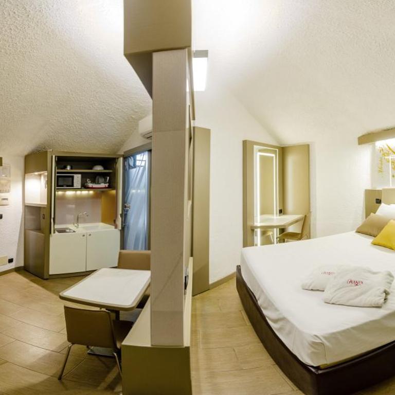 Calanica Resort - Bungalow con Vista Mare (3 Adulti) - 2