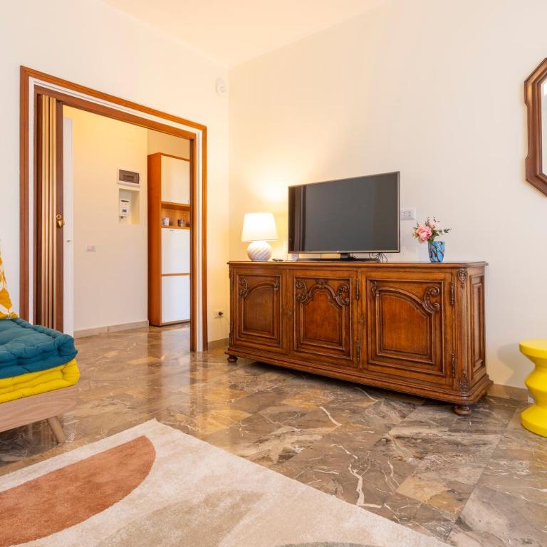 GuestHost - Casa Giuliana splendido trilocale - Appartamento con 1 Camera da Letto - 3