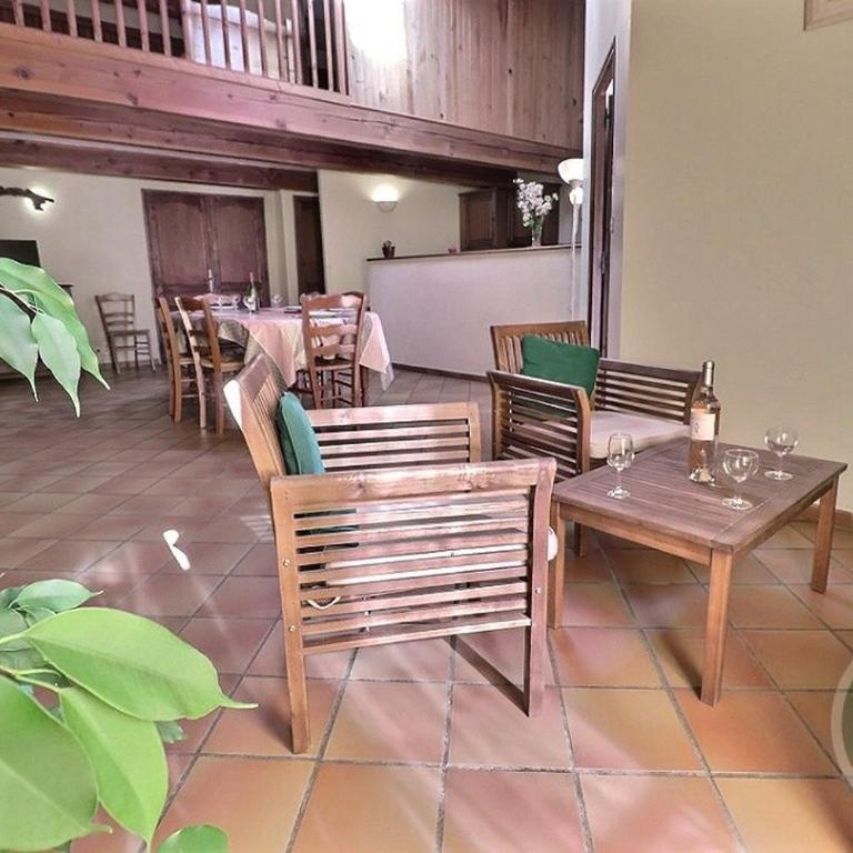 Mas des Esclots - Three-Bedroom Apartment - 10