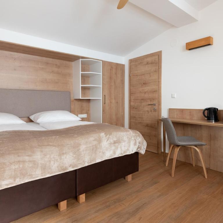 Hotel Modus - Deluxe Doppelzimmer mit Terrasse - 4