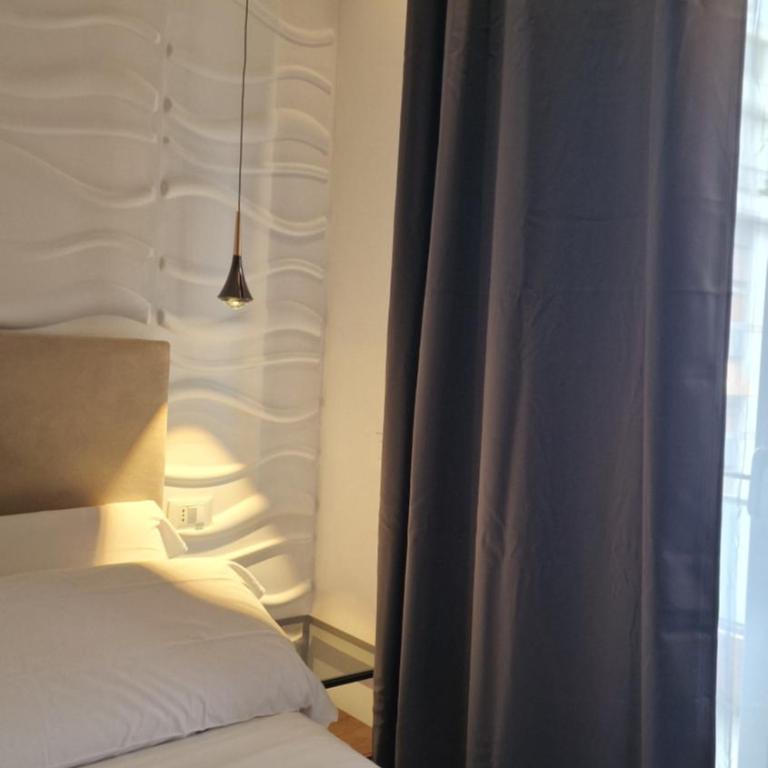 Living - Deluxe Twin Room - 9