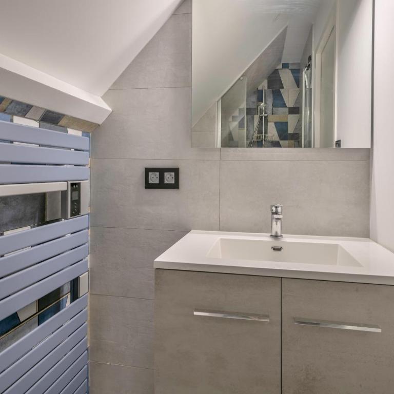 Triplex pour 12 - 400m de la plage des Libraires - Apartment - 24
