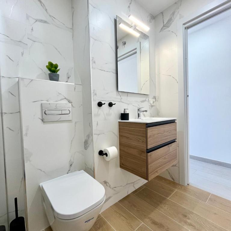 Perseo by Albir Proper Properties - One-Bedroom Apartment - 16