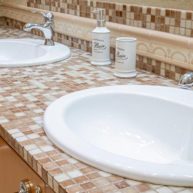 Lazzarella House - Appartamento con 2 Camere da Letto - 10