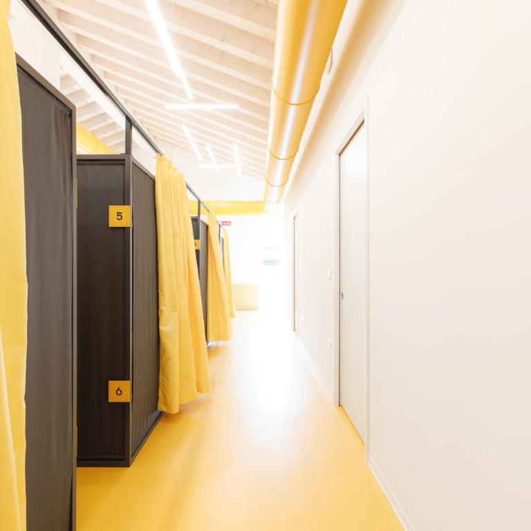 Nomad Hostel - Etagenbett im gemischten Schlafsaal mit 32 Betten - 2