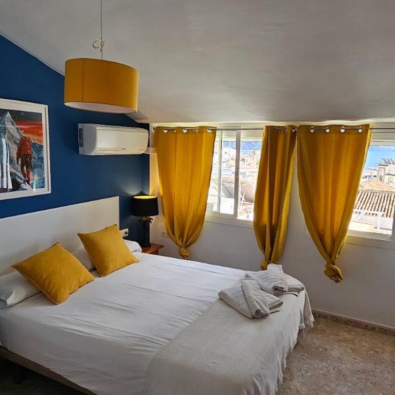 Hostal Boutique Luna de Nerja OLIVE OIL FREE DEGUSTATION & SALE - Apartamento con terraza - 15
