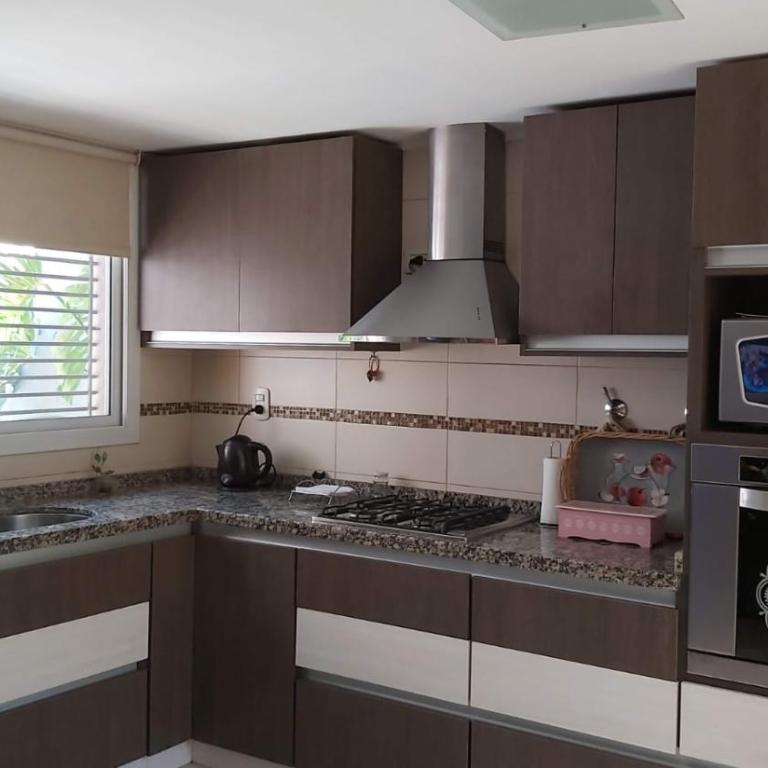 La Gringa: Casa amplia, luminosa, dos habitaciones - Casa de 2 dormitorios - 1