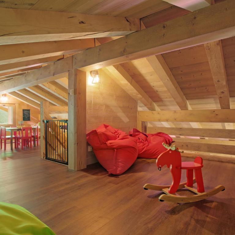 Chalets des Aravis Kitz et Buhel avec Jacuzzi 12 et 15 personnes - Chalet Supérieur - 23