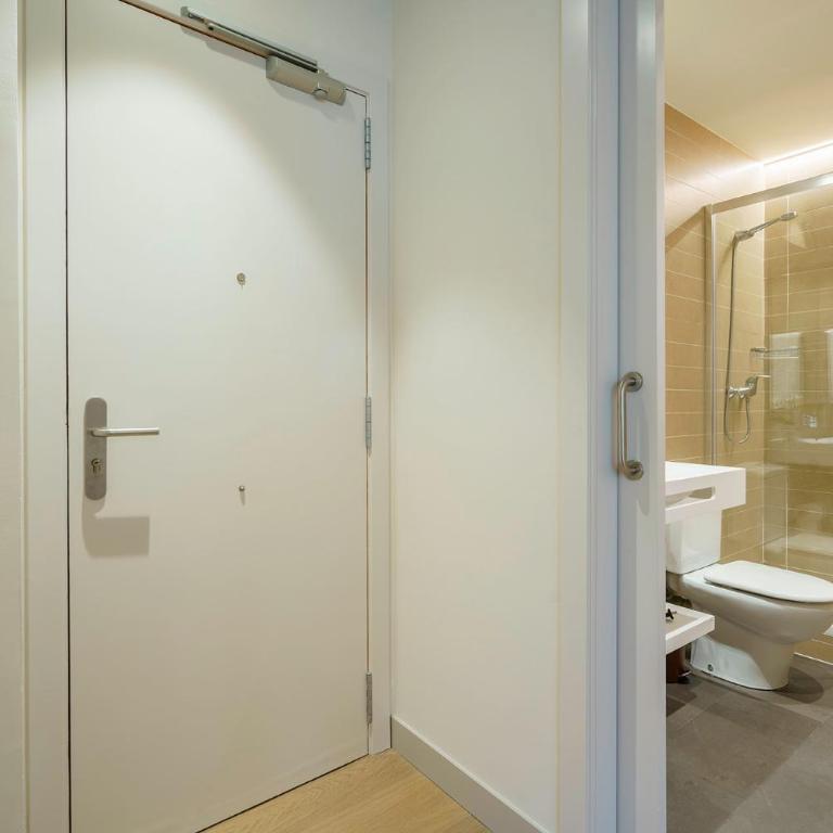 Fisa Rentals Ramblas Apartments - One-Bedroom Apartment - 21