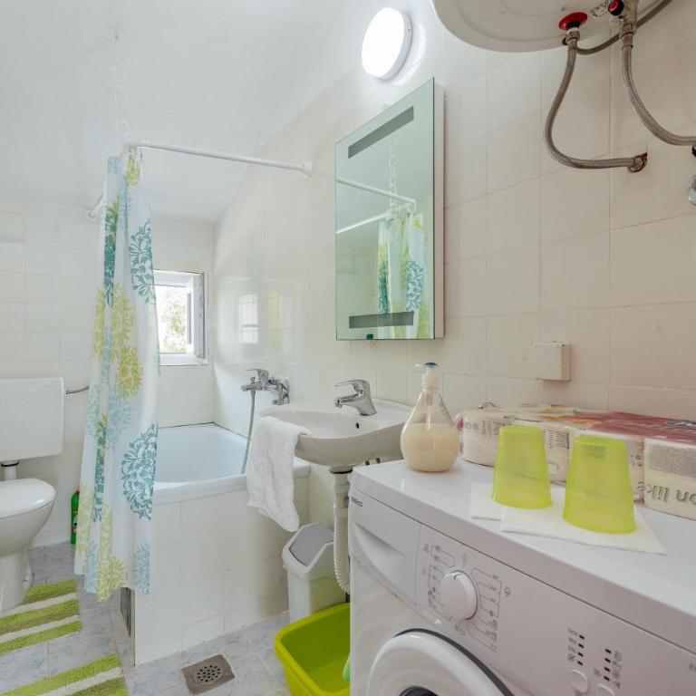 Suberic Apartments - Apartment with Terrace - 4