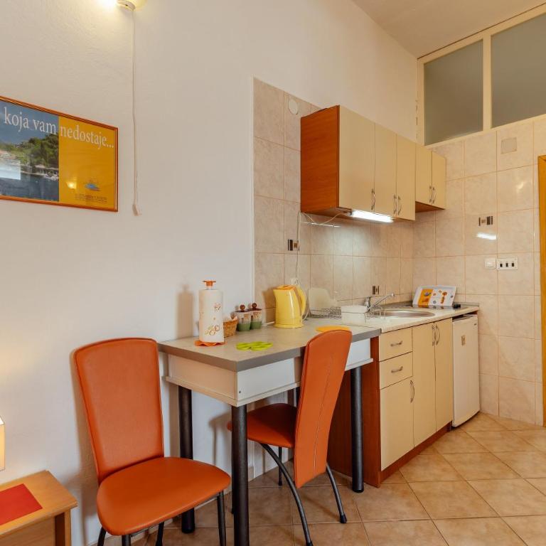 Suberic Apartments - Studio with Terrace - 7