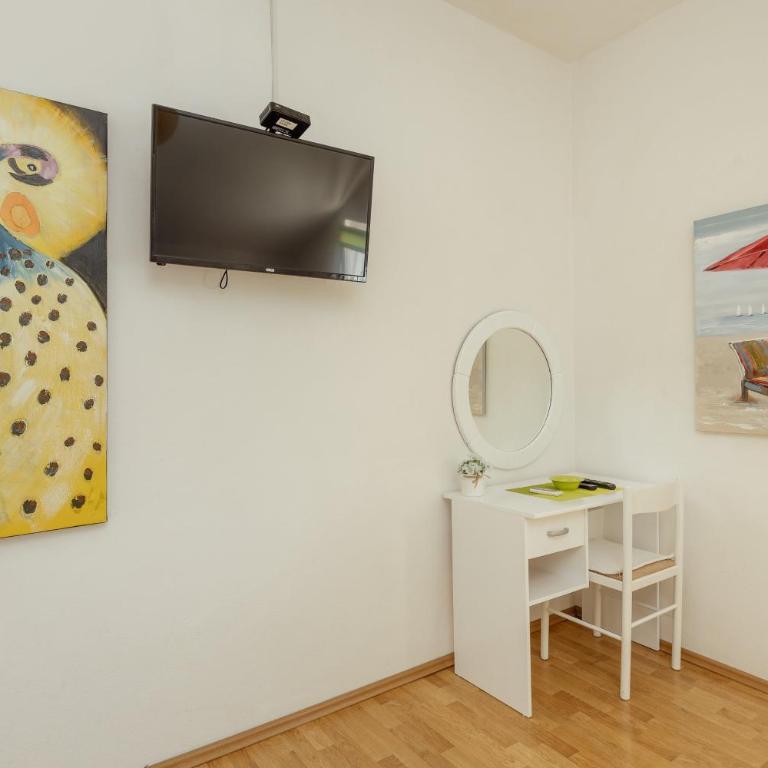 Suberic Apartments - Apartment with Terrace - 13