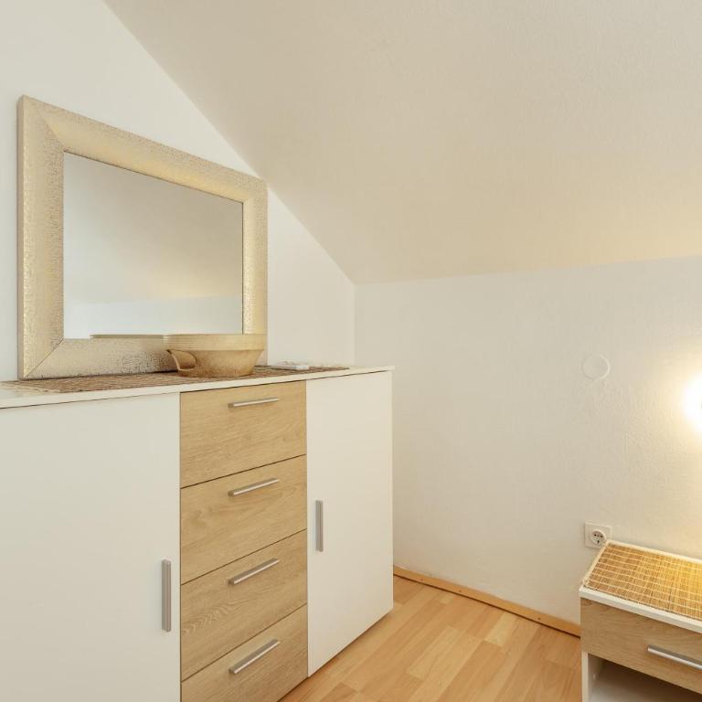 Suberic Apartments - Apartment with Terrace - 26