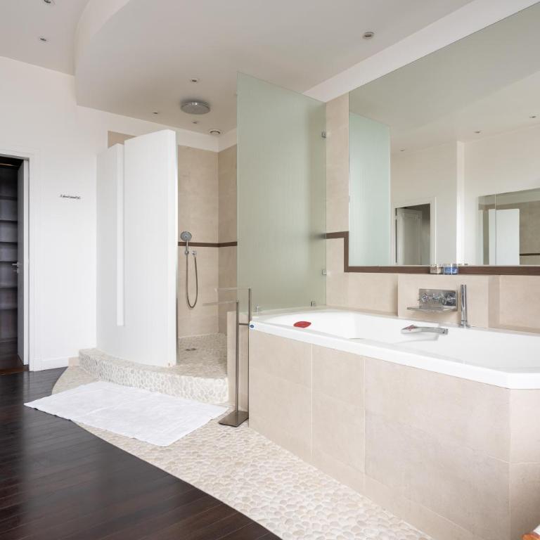 Luxury 4 Bedroom Eiffel Tower View - Appartement - 18