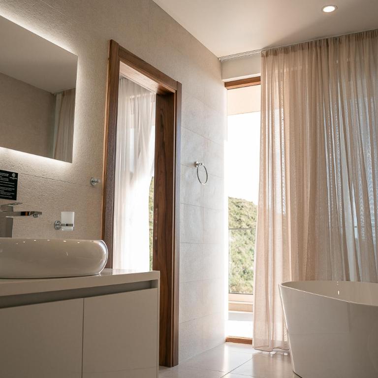 Villa Cape Montenegro on Cliffside - Villa - 24