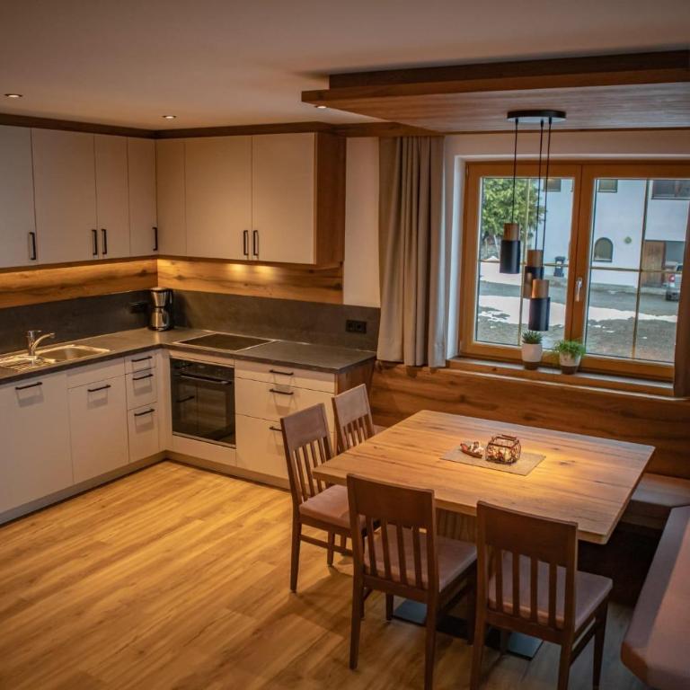 Pension-Appartement Sonnwend - Apartment mit 3 Schlafzimmern und Dusche - 8