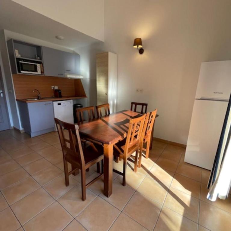 Carro, proche de la mer, appartement 2 chambres - Three-Bedroom Apartment - 4