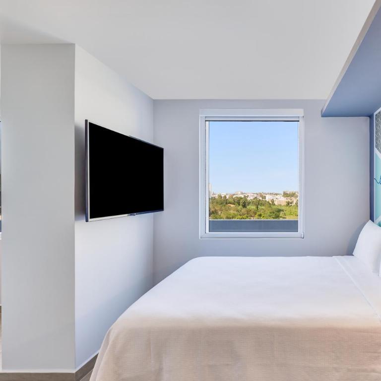 One Mazatlán - Superior Room, 1 Queen - 6