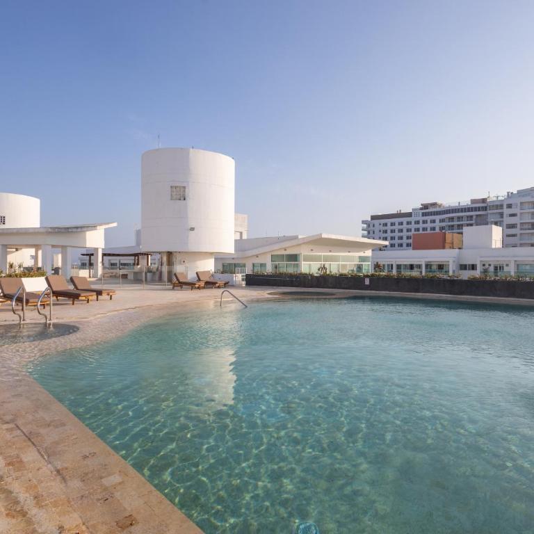 Luxury 3BR Apto. Salida a Playa Piscina Jacuzzi - Three-Bedroom Apartment - 29