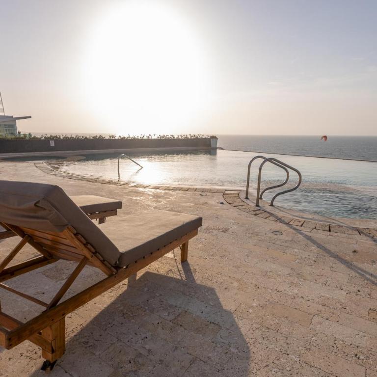 Luxury 3BR Apto. Salida a Playa Piscina Jacuzzi - Three-Bedroom Apartment - 22