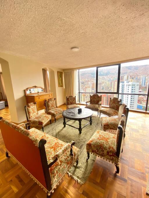 Dept. Céntrico en La Paz con bella vista - Apartamento de 3 dormitorios - 27