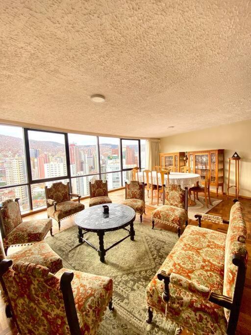 Dept. Céntrico en La Paz con bella vista - Apartamento de 3 dormitorios - 32